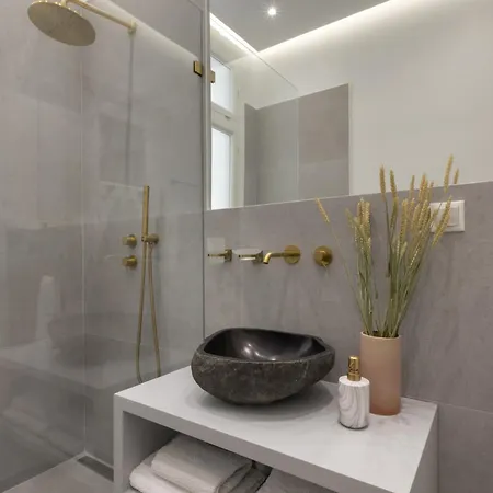 Loft In Acropolis